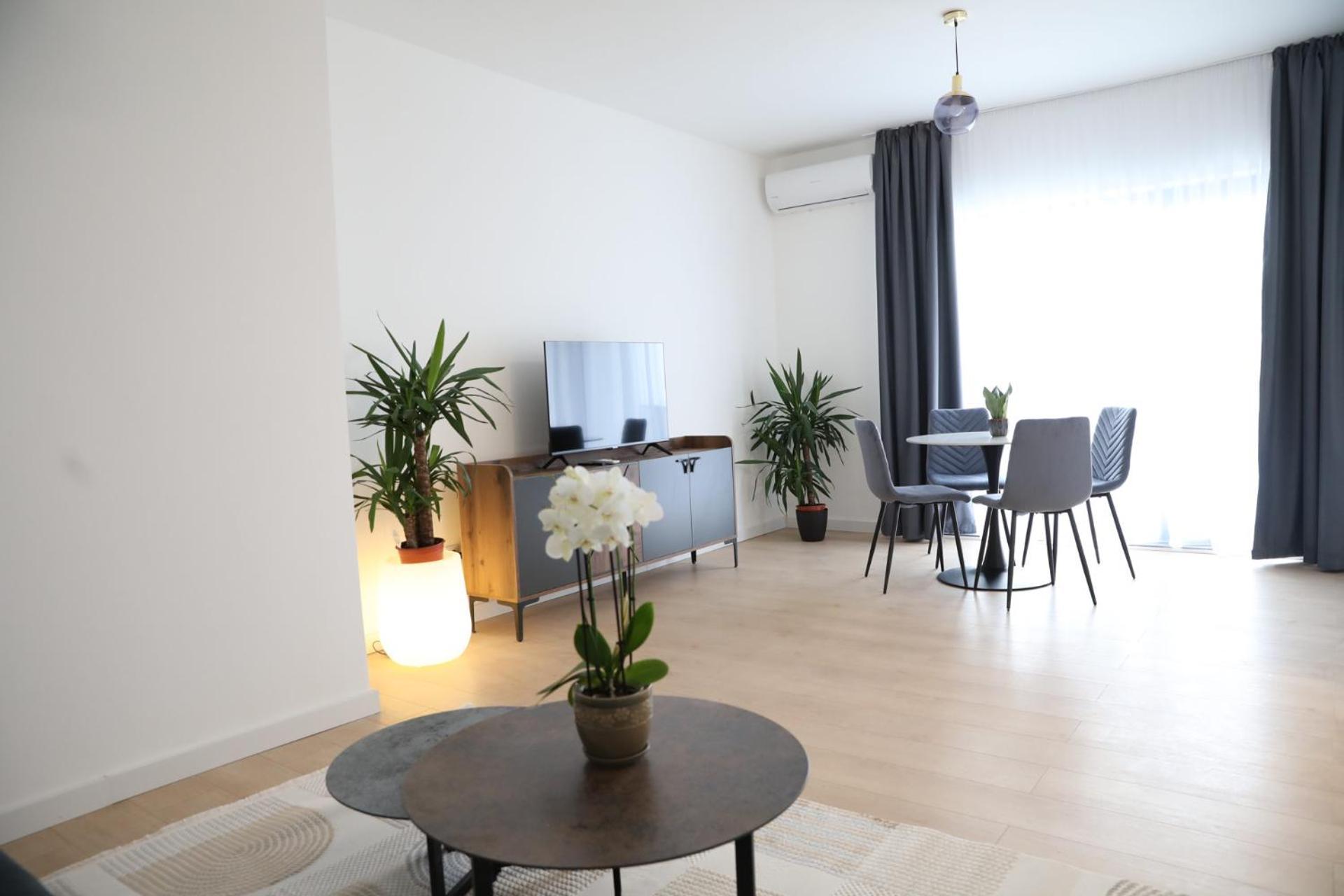 Exit Aparthotel Floreşti Екстериор снимка